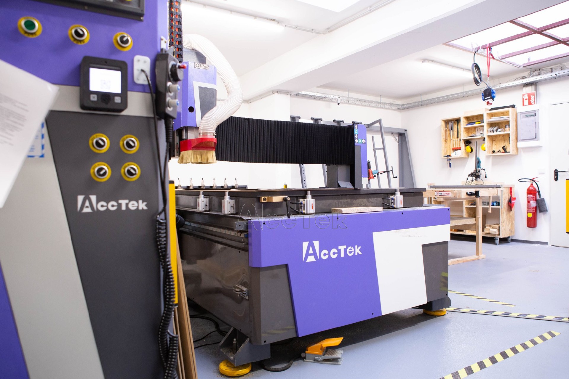 自動換刀木工雕刻機 自動換刀木工雕刻機